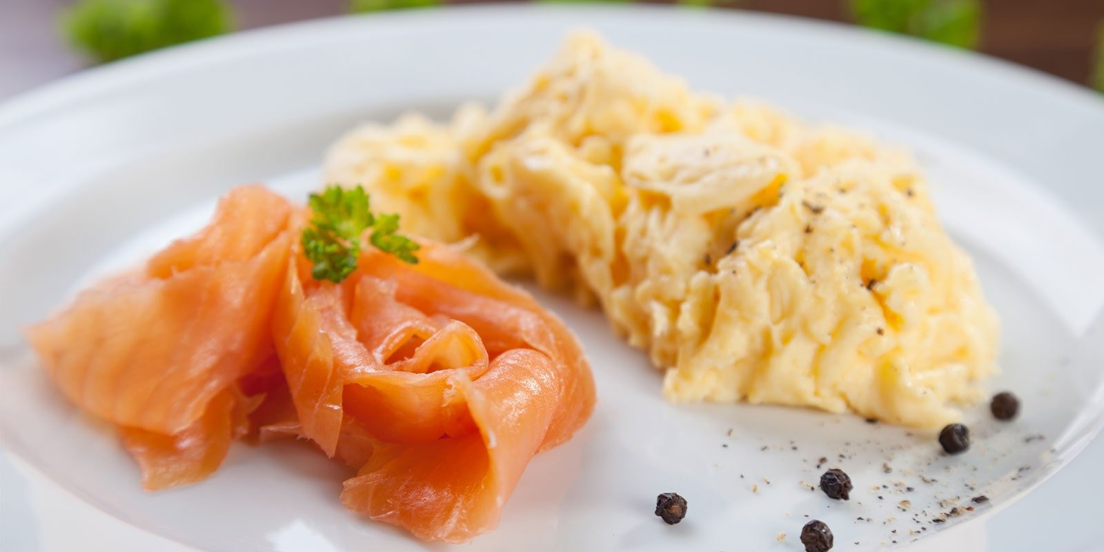 Frühstücksrührei mit Lachs - VitalBodyPLUS.de