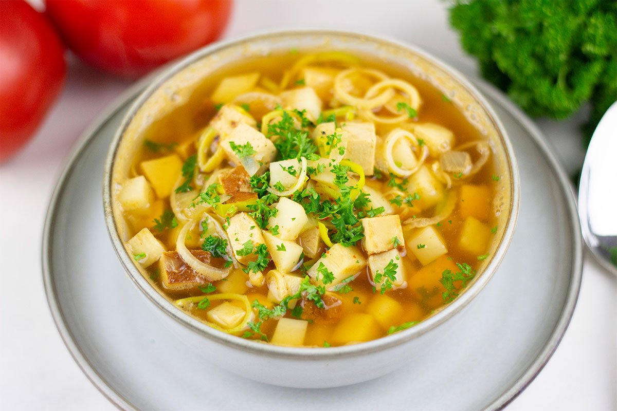 Herzhafter Räuchertofu-Eintopf - VitalBodyPLUS.de