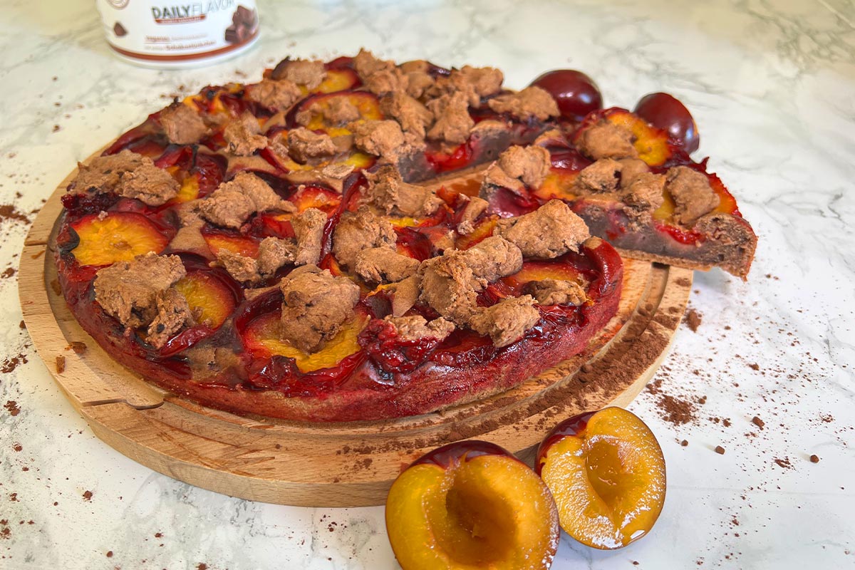 Unwiderstehlicher Pflaumenkuchen mit DailyFlavor - VitalBodyPLUS.de