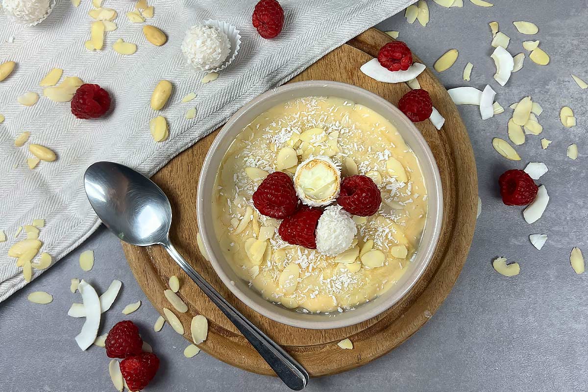 Sommerliche Kokos Bowl