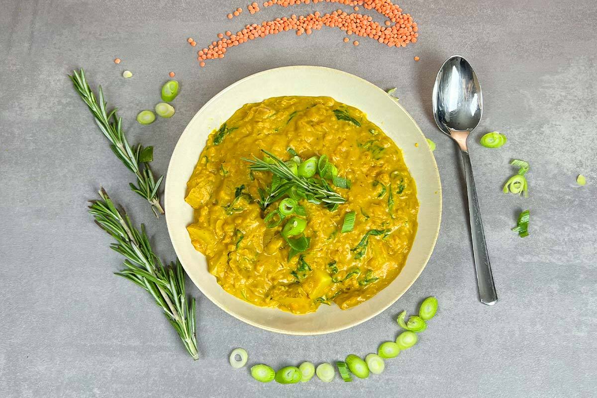 Aromatisches Kartoffel-Linsen-Curry