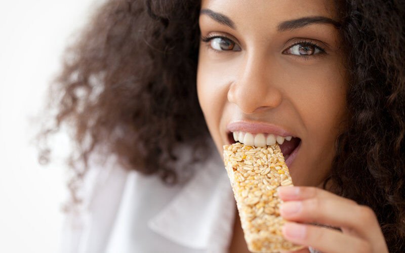 Abnehmfehler: 6 Lebensmittel die hungrig statt satt machen - VitalBodyPLUS.de