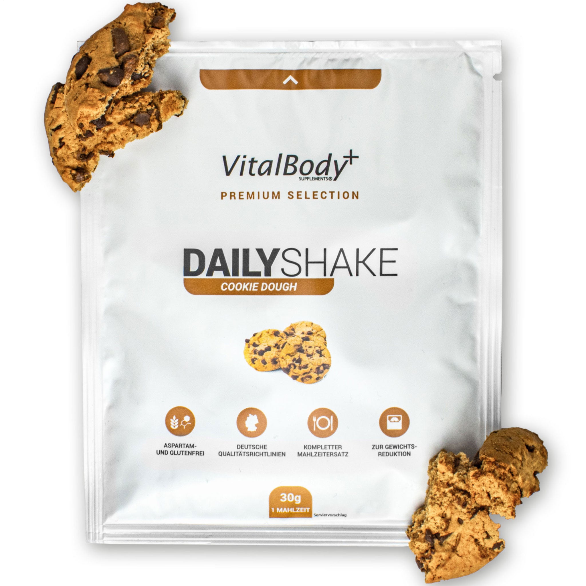 DailyShake To Go Pack Cookie Dough auf hellem Hintergrund und Cookies auf dem Pack
