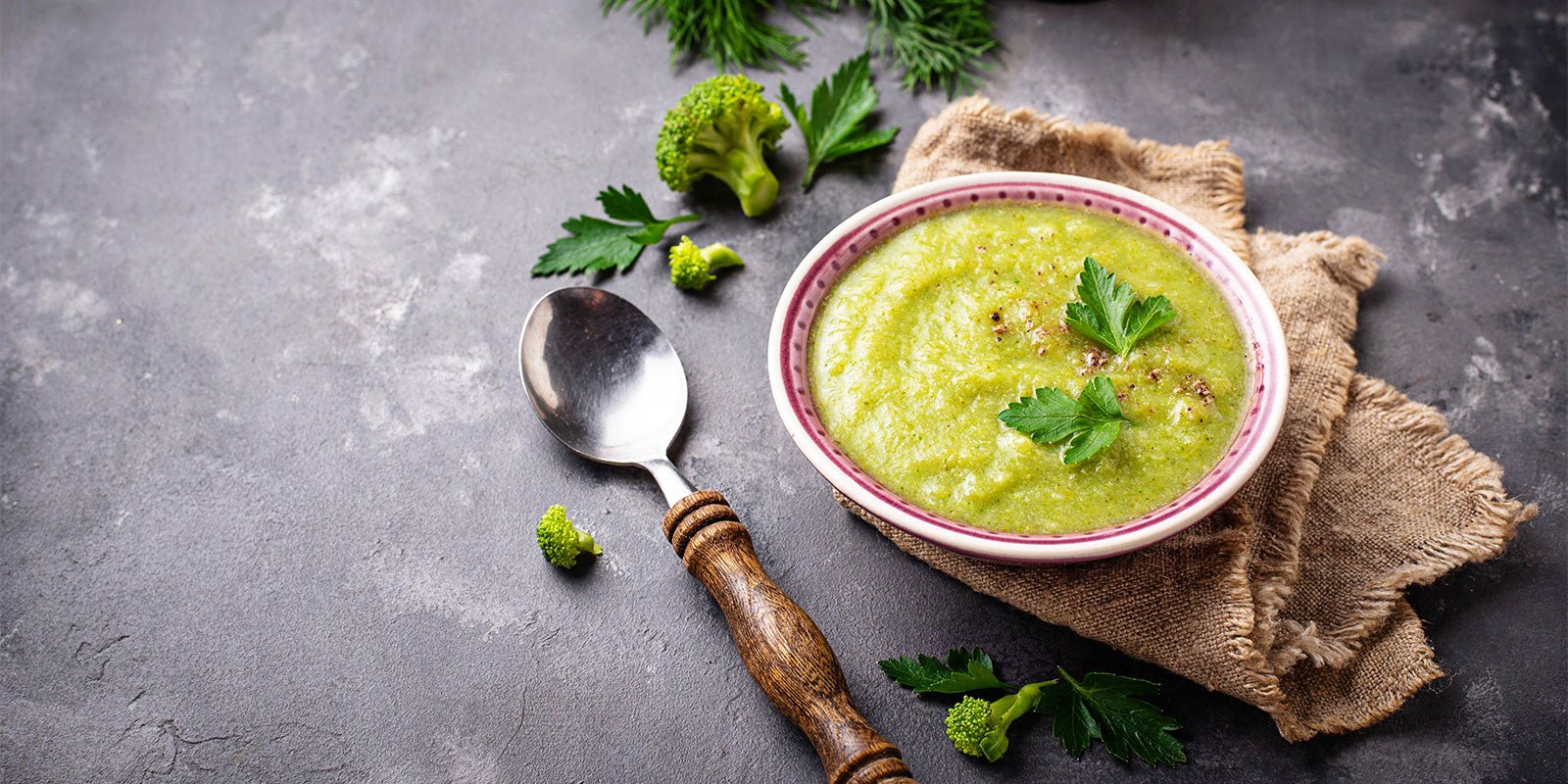 Brokkoli-Mandel-Suppe - VitalBodyPLUS.de