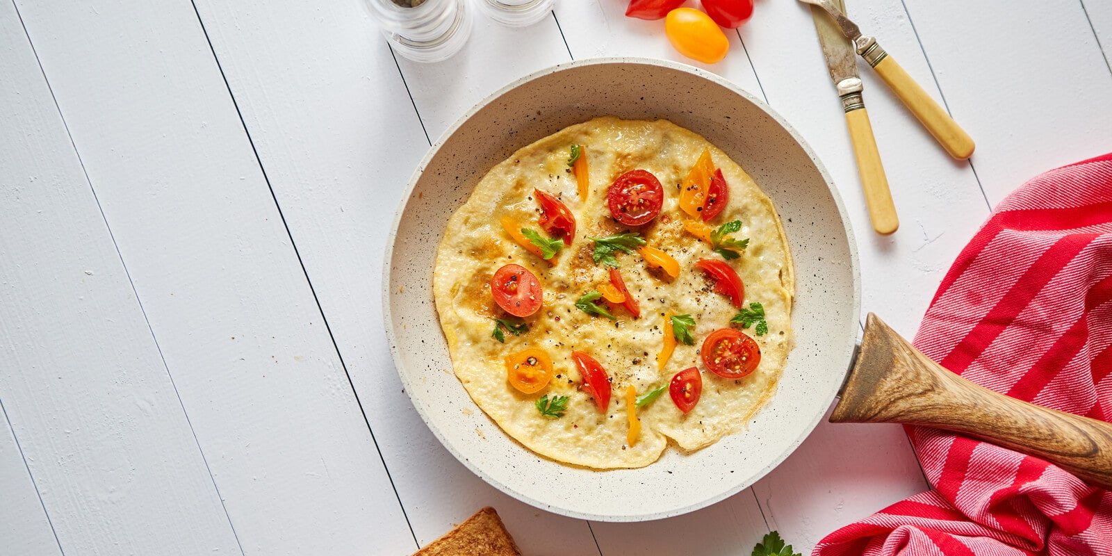 Frühstücksomelett mit Kirschtomaten - VitalBodyPLUS.de