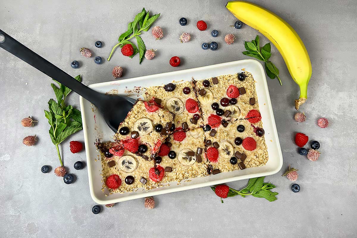 Fluffige Baked Oats - VitalBodyPLUS.de