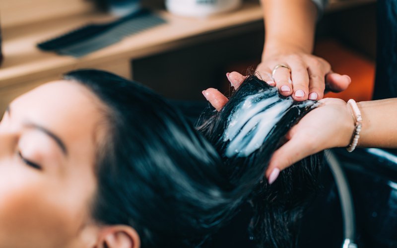 Haarpflege: 7 Mythen auf die du nicht mehr reinfällst - VitalBodyPLUS.de