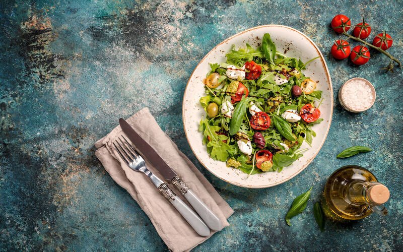 Gesund abnehmen: Salat macht's möglich - VitalBodyPLUS.de