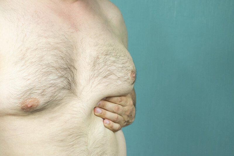 So wirst du deine Männerbrüste los! - VitalBodyPLUS.de